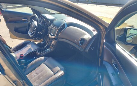 Chevrolet Cruze II, 2012 год, 900 000 рублей, 9 фотография