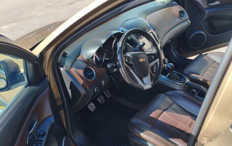 Chevrolet Cruze II, 2012 год, 900 000 рублей, 4 фотография