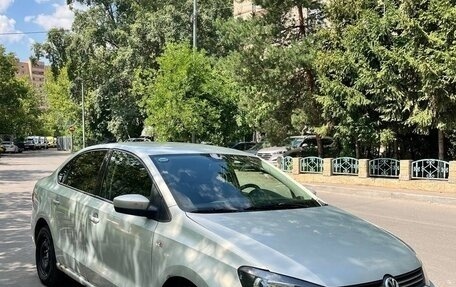 Volkswagen Polo VI (EU Market), 2011 год, 530 000 рублей, 3 фотография
