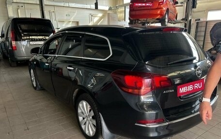 Opel Astra J, 2013 год, 850 000 рублей, 4 фотография
