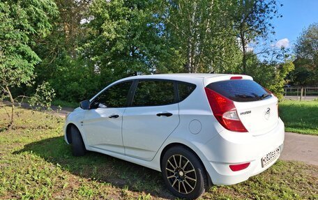 Hyundai Solaris II рестайлинг, 2013 год, 730 000 рублей, 4 фотография