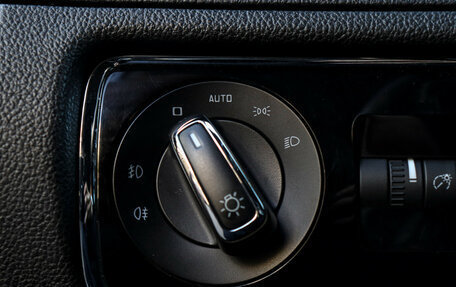 Skoda Superb III рестайлинг, 2013 год, 1 085 000 рублей, 17 фотография