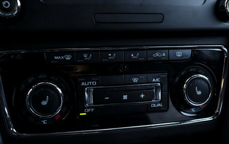 Skoda Superb III рестайлинг, 2013 год, 1 085 000 рублей, 16 фотография