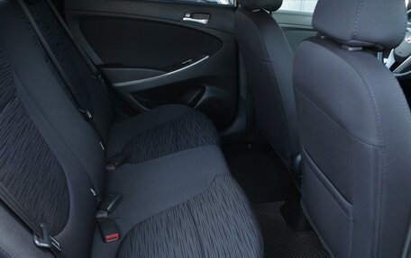 Hyundai Solaris II рестайлинг, 2015 год, 995 000 рублей, 18 фотография