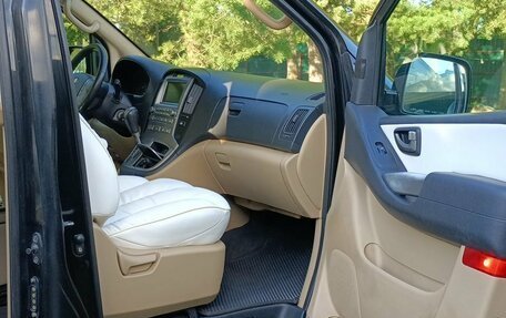 Hyundai Grand Starex Grand Starex I рестайлинг 2, 2008 год, 1 200 000 рублей, 24 фотография