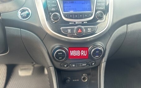Hyundai Solaris II рестайлинг, 2013 год, 930 000 рублей, 11 фотография