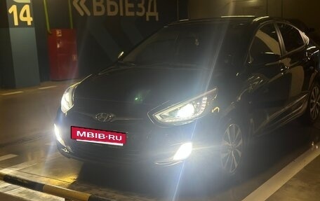 Hyundai Solaris II рестайлинг, 2013 год, 930 000 рублей, 19 фотография
