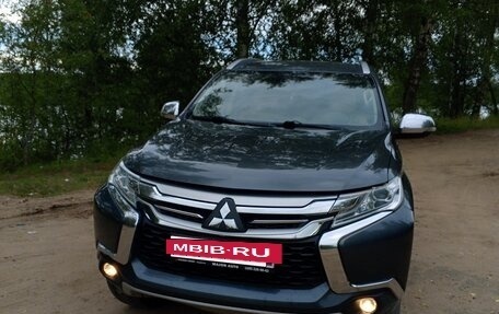 Mitsubishi Pajero Sport III рестайлинг, 2019 год, 2 400 000 рублей, 6 фотография