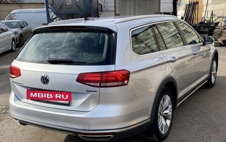 Volkswagen Passat B8 рестайлинг, 2018 год, 2 249 600 рублей, 3 фотография