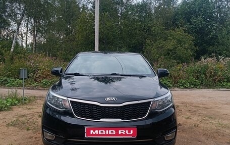 KIA Rio III рестайлинг, 2015 год, 1 050 000 рублей, 1 фотография