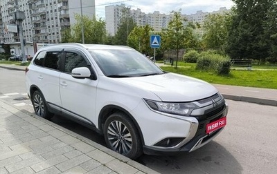 Mitsubishi Outlander III рестайлинг 3, 2021 год, 1 910 000 рублей, 1 фотография