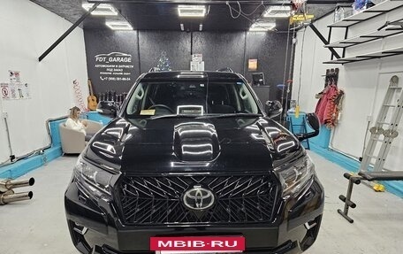 Toyota Land Cruiser Prado 150 рестайлинг 2, 2019 год, 3 600 000 рублей, 5 фотография