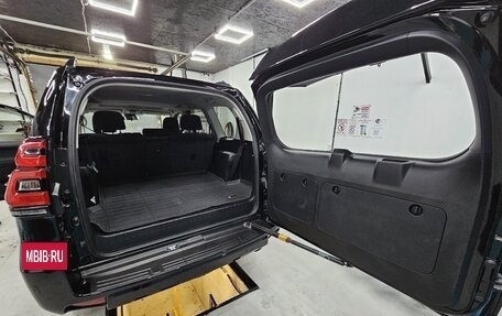 Toyota Land Cruiser Prado 150 рестайлинг 2, 2019 год, 3 600 000 рублей, 25 фотография