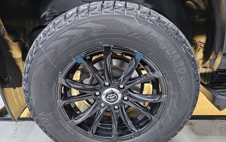 Toyota Land Cruiser Prado 150 рестайлинг 2, 2019 год, 3 600 000 рублей, 28 фотография