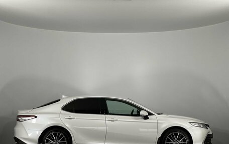 Toyota Camry, 2021 год, 3 550 000 рублей, 6 фотография