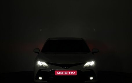 Toyota Camry, 2021 год, 3 550 000 рублей, 4 фотография