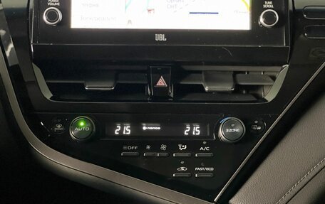 Toyota Camry, 2021 год, 3 550 000 рублей, 24 фотография