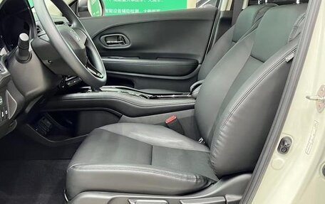 Honda Vezel, 2021 год, 1 300 000 рублей, 7 фотография