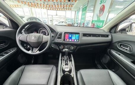 Honda Vezel, 2021 год, 1 300 000 рублей, 9 фотография