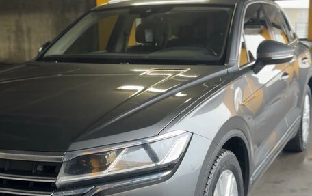Volkswagen Touareg III, 2019 год, 4 200 000 рублей, 1 фотография