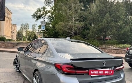 BMW 5 серия, 2017 год, 4 100 000 рублей, 3 фотография