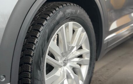 Volkswagen Touareg III, 2019 год, 4 200 000 рублей, 5 фотография