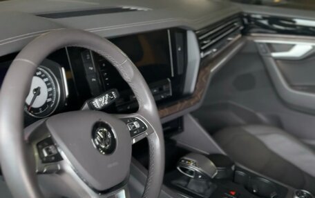 Volkswagen Touareg III, 2019 год, 4 200 000 рублей, 4 фотография