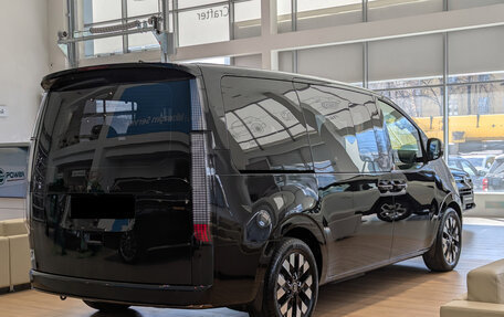 Hyundai Staria, 2024 год, 5 900 000 рублей, 3 фотография