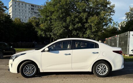 KIA Rio IV, 2021 год, 1 650 000 рублей, 3 фотография