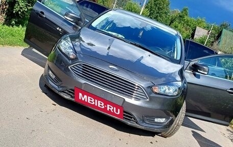 Ford Focus III, 2017 год, 900 000 рублей, 2 фотография