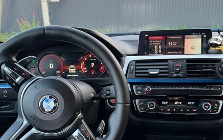 BMW 3 серия, 2018 год, 2 400 000 рублей, 14 фотография