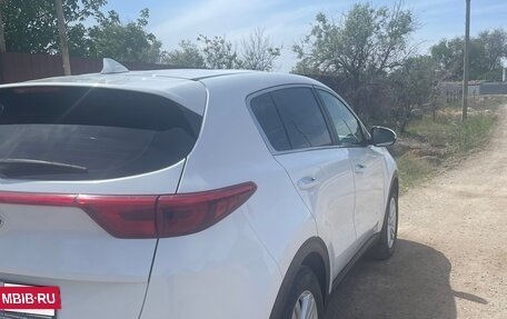 KIA Sportage IV рестайлинг, 2018 год, 2 050 000 рублей, 4 фотография