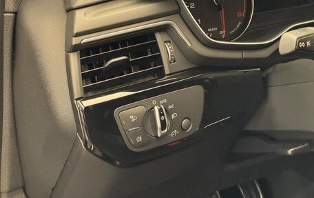 Audi A4, 2016 год, 2 600 000 рублей, 11 фотография