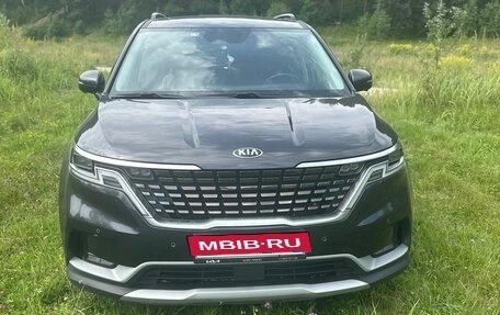 KIA Carnival, 2021 год, 3 950 000 рублей, 2 фотография