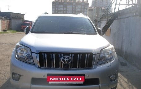 Toyota Land Cruiser Prado 150 рестайлинг 2, 2010 год, 4 000 000 рублей, 18 фотография