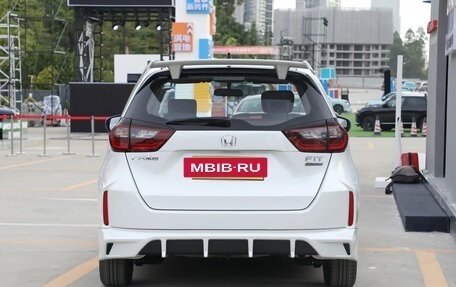 Honda Fit, 2025 год, 1 450 000 рублей, 5 фотография