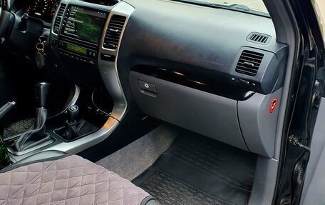 Toyota Land Cruiser Prado 120 рестайлинг, 2006 год, 2 100 000 рублей, 12 фотография