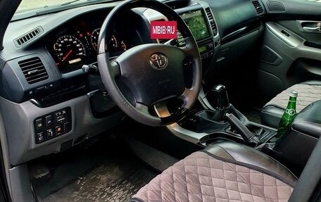Toyota Land Cruiser Prado 120 рестайлинг, 2006 год, 2 100 000 рублей, 11 фотография