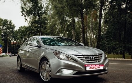 Hyundai Sonata VI, 2010 год, 1 600 028 рублей, 2 фотография