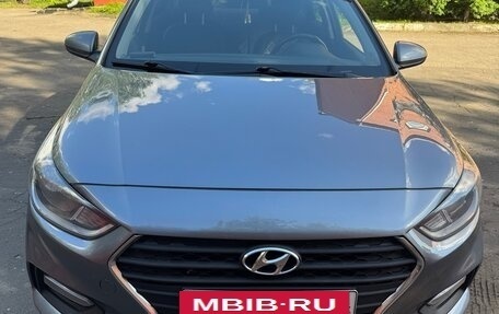 Hyundai Solaris II рестайлинг, 2017 год, 1 050 000 рублей, 3 фотография