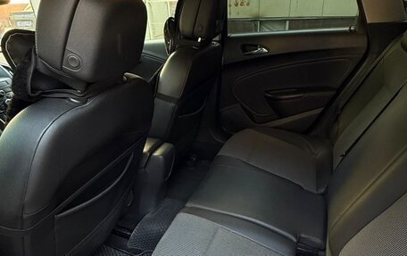 Opel Astra J, 2013 год, 900 000 рублей, 9 фотография
