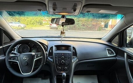 Opel Astra J, 2013 год, 900 000 рублей, 10 фотография