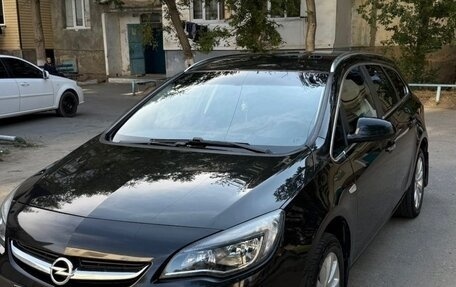 Opel Astra J, 2013 год, 900 000 рублей, 11 фотография