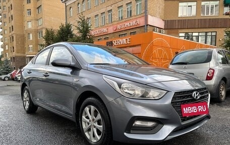 Hyundai Solaris II рестайлинг, 2017 год, 1 350 000 рублей, 2 фотография