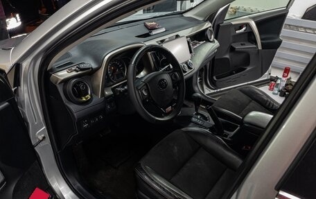 Toyota RAV4, 2014 год, 1 850 000 рублей, 5 фотография