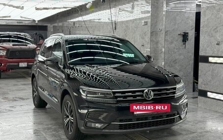 Volkswagen Tiguan II, 2019 год, 2 250 000 рублей, 3 фотография