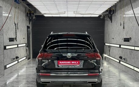Volkswagen Tiguan II, 2019 год, 2 250 000 рублей, 4 фотография