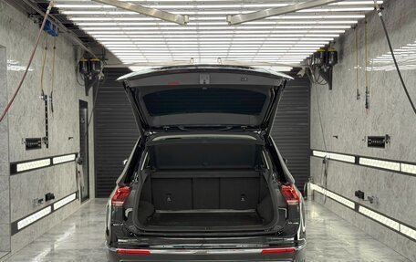 Volkswagen Tiguan II, 2019 год, 2 250 000 рублей, 24 фотография