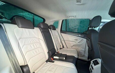 Volkswagen Tiguan II, 2019 год, 2 250 000 рублей, 39 фотография