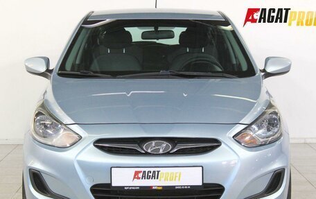 Hyundai Solaris II рестайлинг, 2013 год, 920 000 рублей, 2 фотография